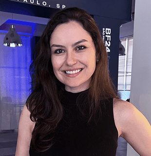 DÉBORA PAZZIM - Cia. Hering